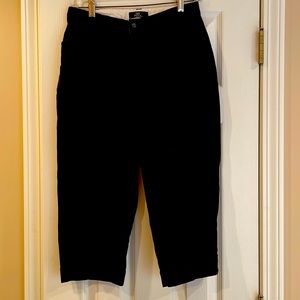Black Capri